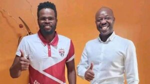 Former Kaizer Chiefs midfielder Willard Katsande joins Crystal Lake FC