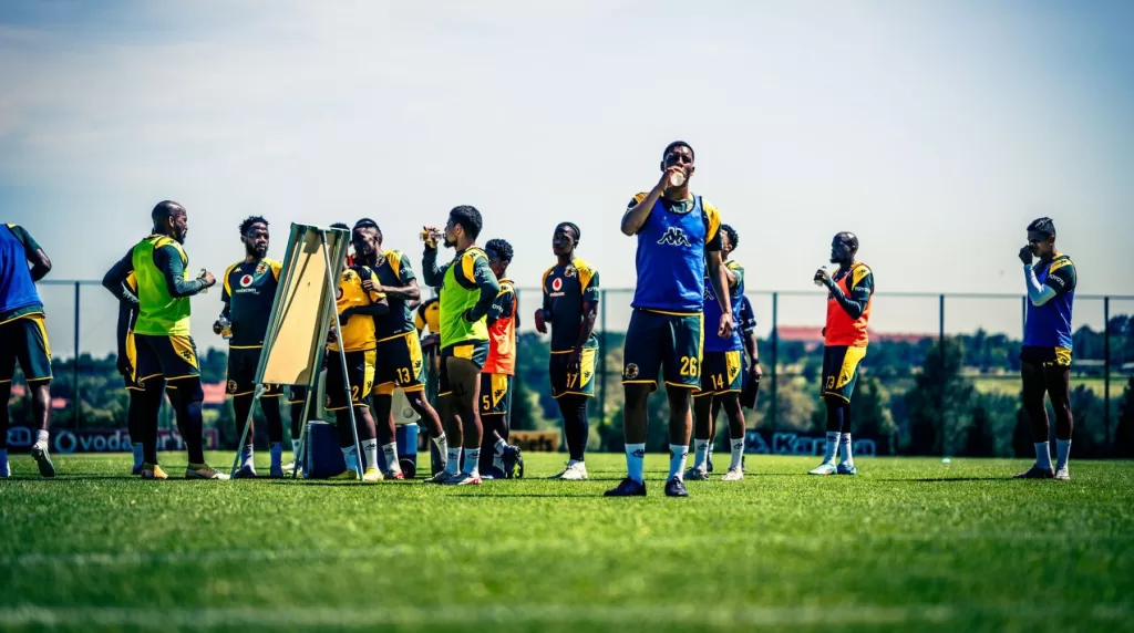 Kaizer Chiefs players at training with Cavin Johnson