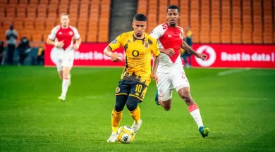 Keagan Dolly of Kaizer Chiefs in action against Cape Town Spurs