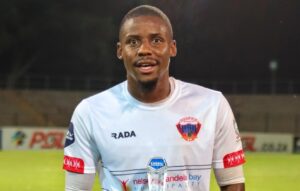 Malebogo Modise poses with DStv Premiership MotM