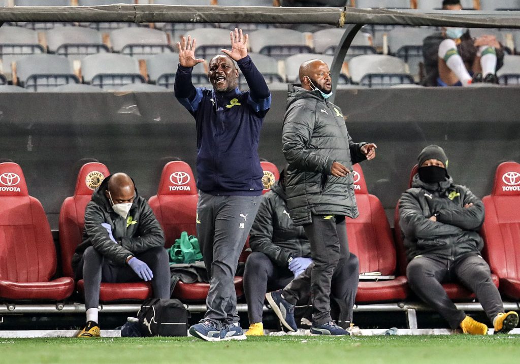 Pitso Mosimane and Manqoba Mngqithi are both contenders for the Kaizer Chiefs head coach job