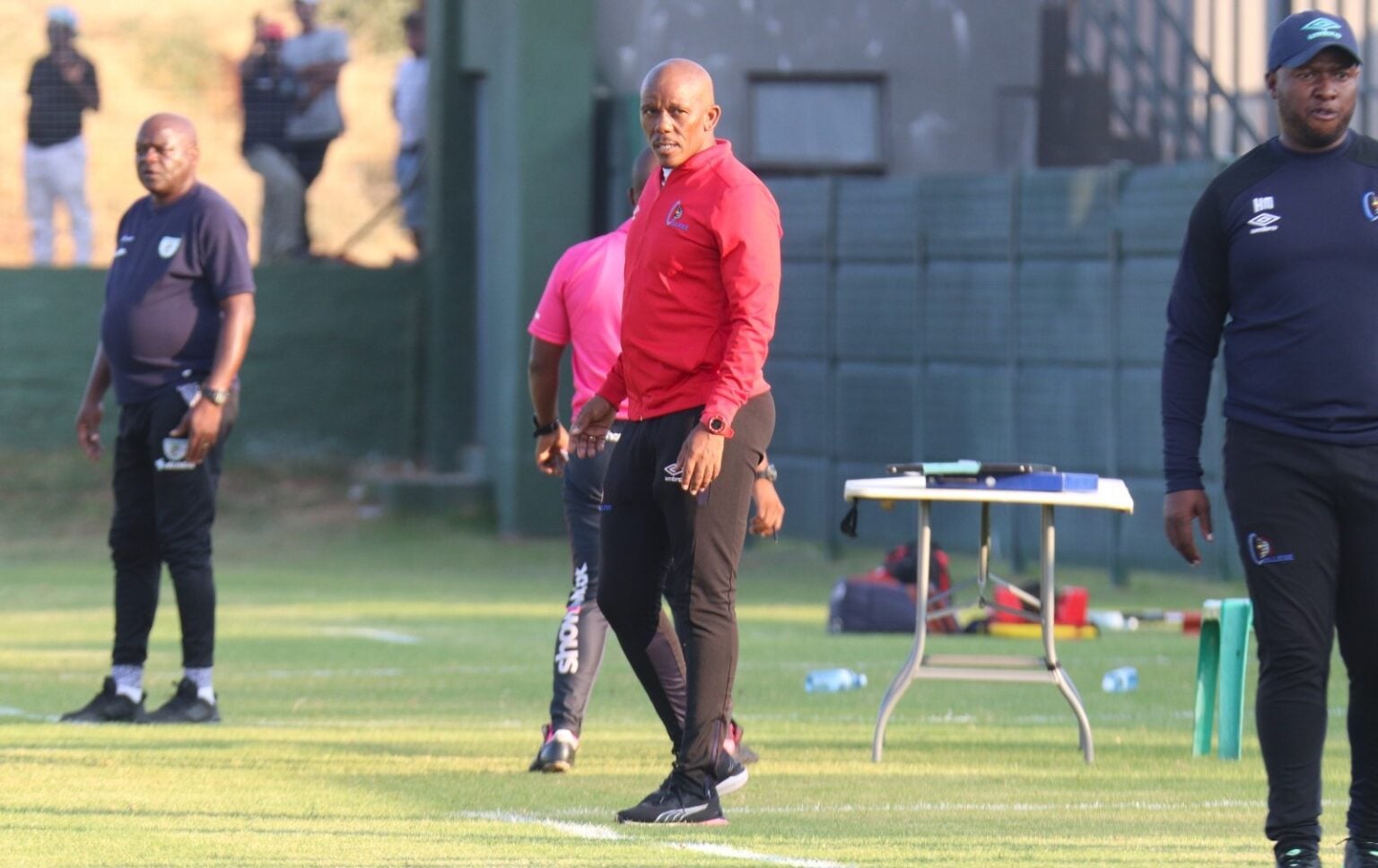 A war of words erupts between PSL coaches Pogiso Makhoye and Dan Malesela over bad refereeing