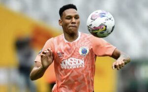 Gavin Hunt reacts to Kegan Johannes Orlando Pirates links
