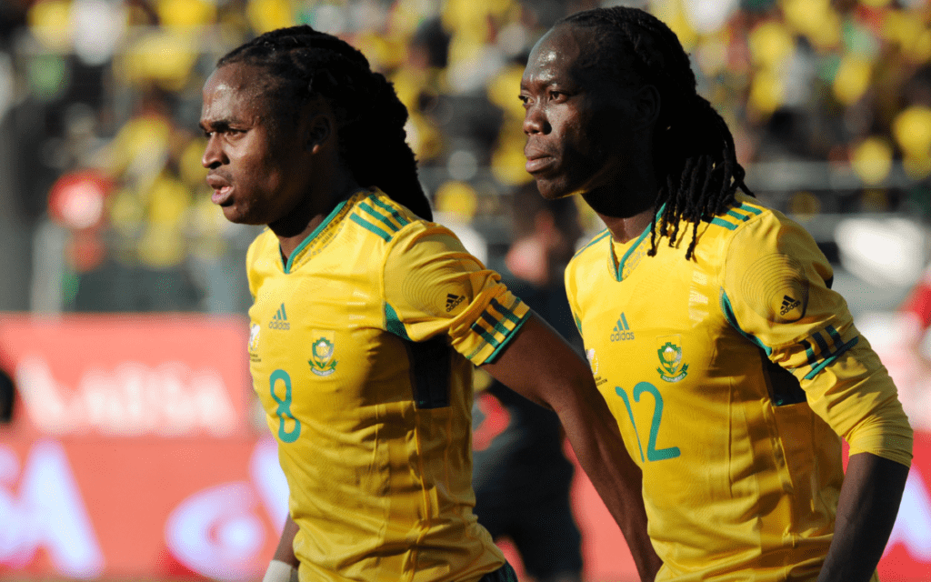 Siphiwe Tshabalala and Reneilwe Letsholonyane in action for Bafana Bafana