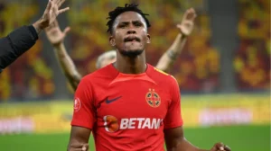 Siyabonga Ngezana in FCSB colours.