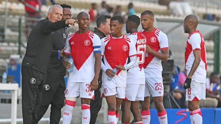 Ernst Middendorp with his Cape Town Spurs players