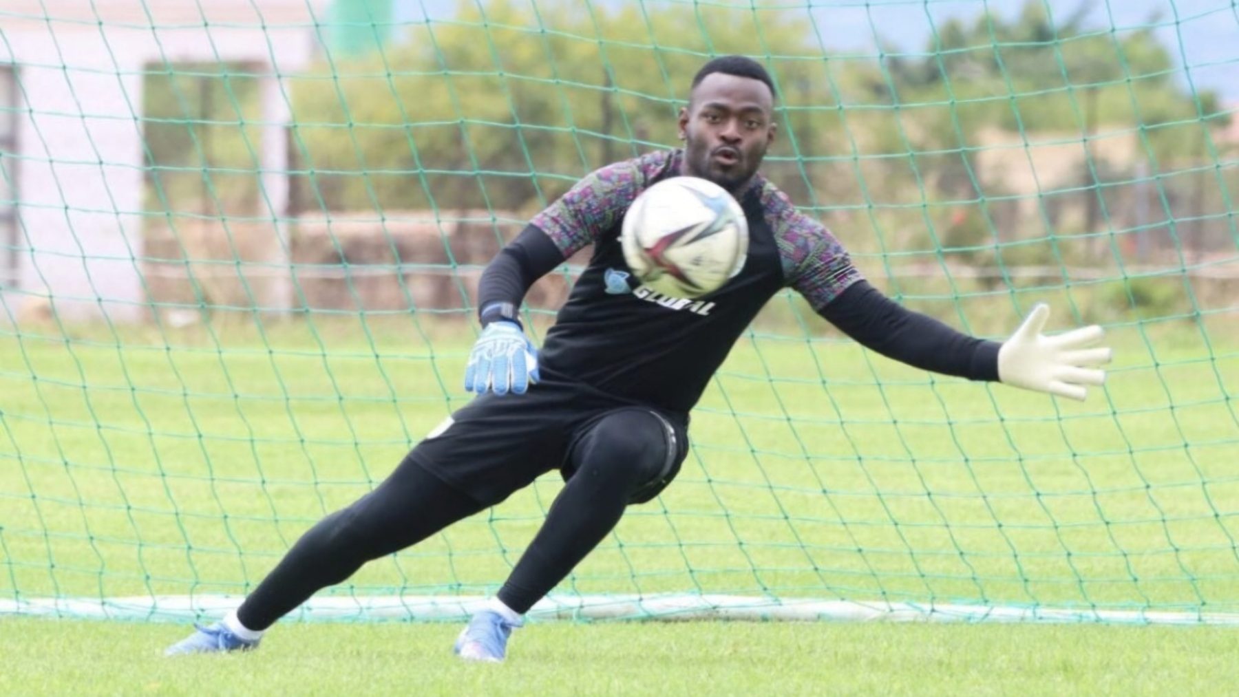 Zambian goalkeeper Cyril Chibwe is set for a return to South Africa 