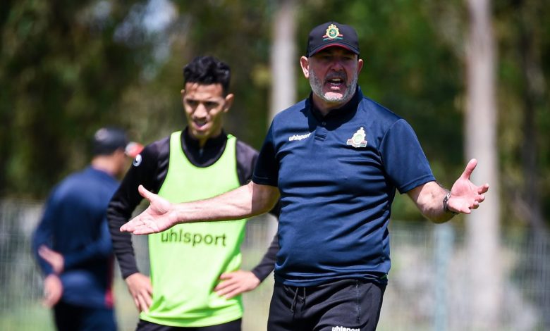 Nasreddine Nabi during a training session