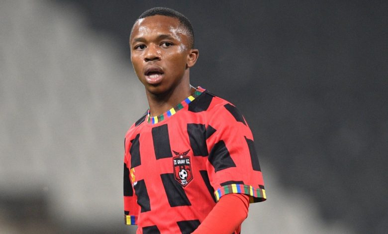 Aphelele Teto signs for Chippa United.