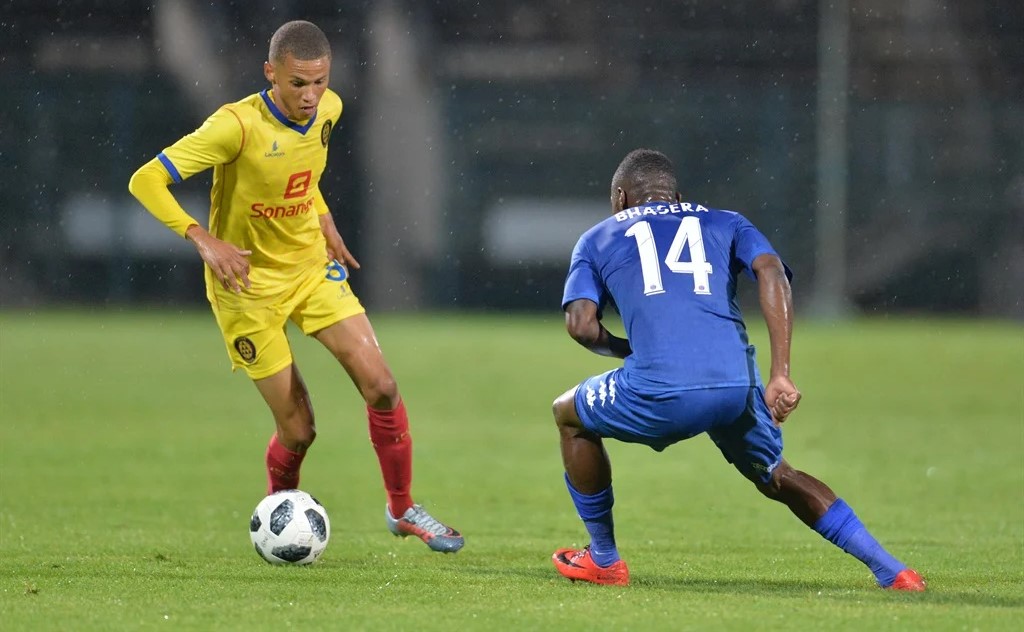 Carlinhos during Petro Luanda match