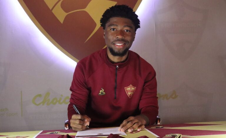 Omega Mdaka unveiled by Stellenbosch FC