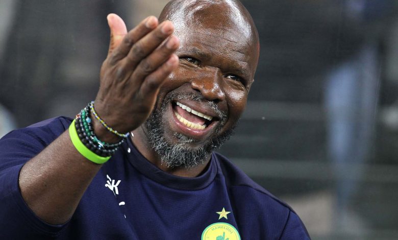 Steve Komphela at Mamelodi Sundowns