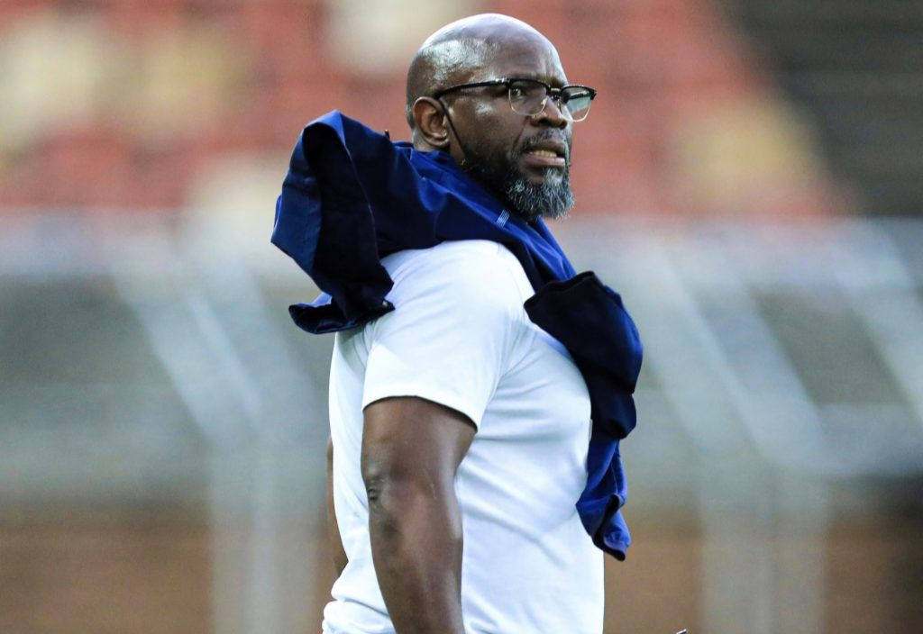 Steve Komphela returns to Mamelodi Sundowns