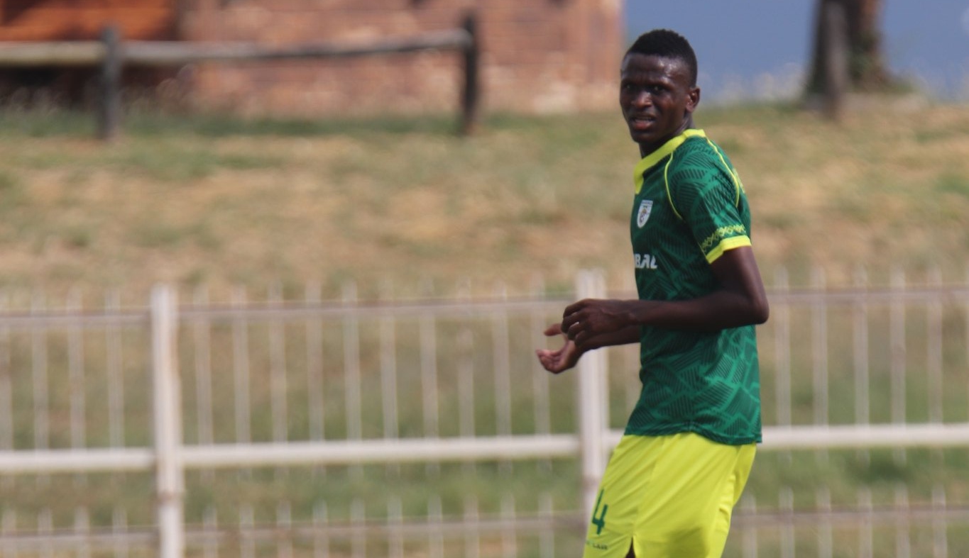 Tshepho Mashiloane in Baroka FC colours