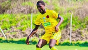 Vuyo Letlapa in action for Jomo Cosmos