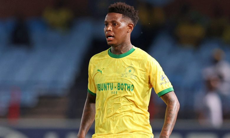 Bongani Zungu in Mamelodi Sundowns training