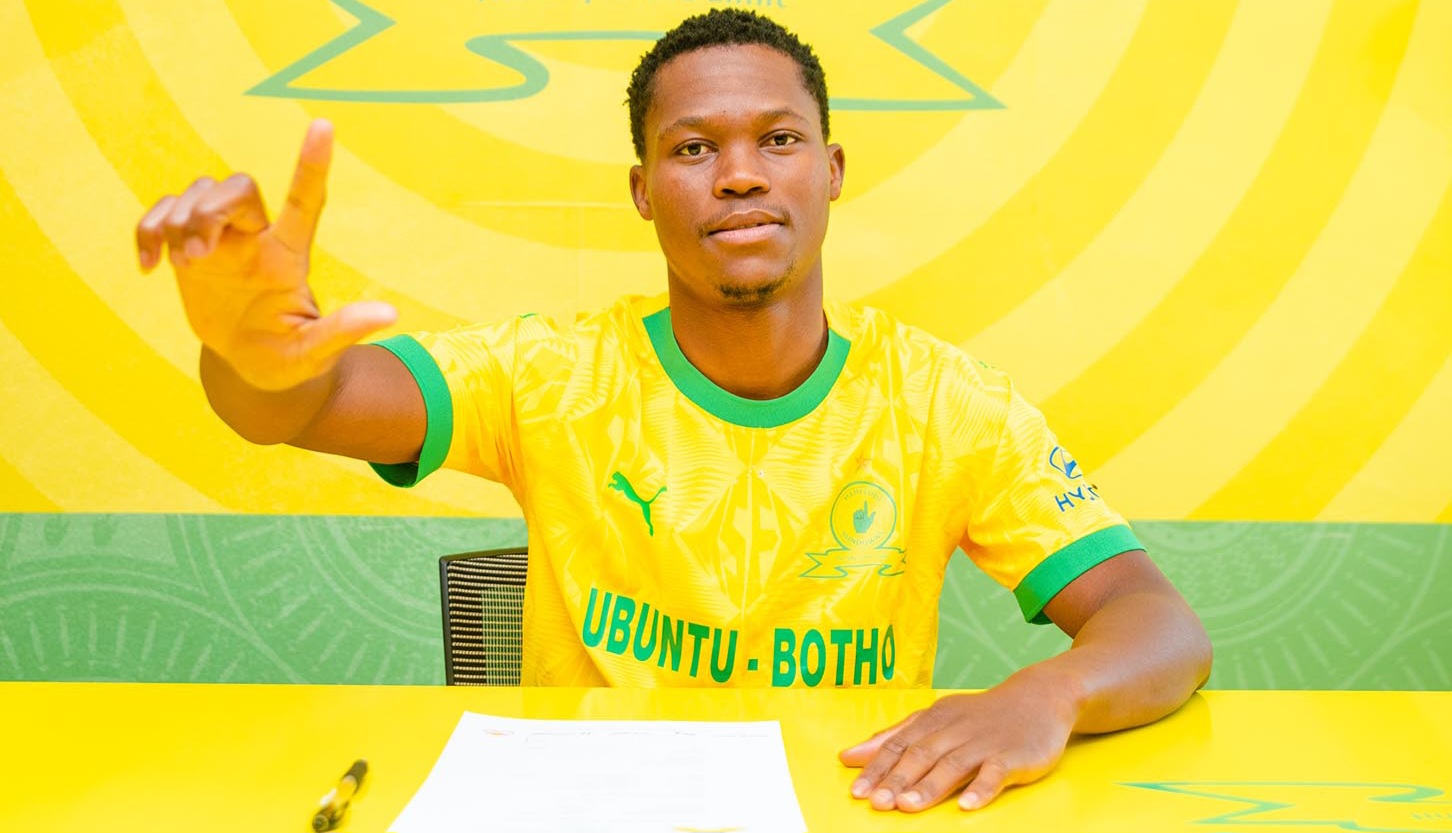 Kobamelo Kodisang signing for Mamelodi Sundowns