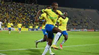 Peter Shalulile in Mamelodi Sundowns colours