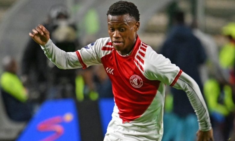 Kaizer Chiefs target Asanele Velebayi in Cape Town Spurs colours