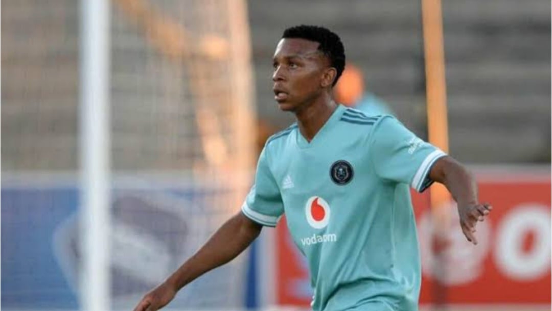 Boitumelo Radiopane in action for Orlando Pirates