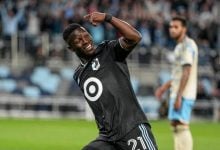 Bongokuhle Hlongwane celebrates for Minnesota United