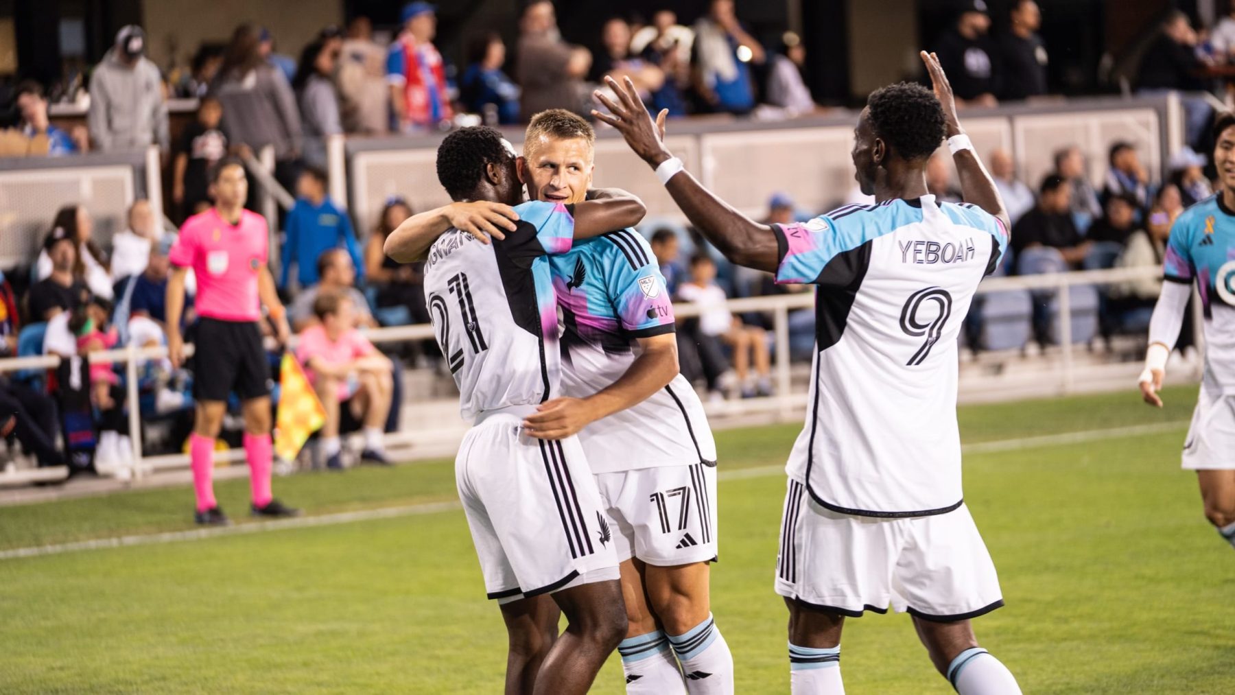 Bongokuhle Hlongwane put up a five star performance to score a brace as MLS side Minnesota United recorded their first away win in nearly four months.