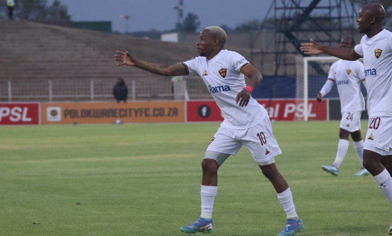 Stellenbosch FC coach Steve Barker is pleased with the scoring form of new signing Lehlohonolo Mojela and explains why he had to protect him ahead of the MTN8 Final.