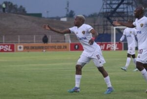 Stellenbosch FC coach Steve Barker is pleased with the scoring form of new signing Lehlohonolo Mojela and explains why he had to protect him ahead of the MTN8 Final.