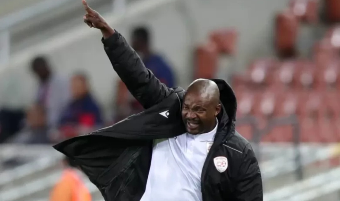 Lehlohonolo Seema on the sidelines during a game