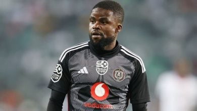 Lesedi Kapinga in action for Orlando Pirates