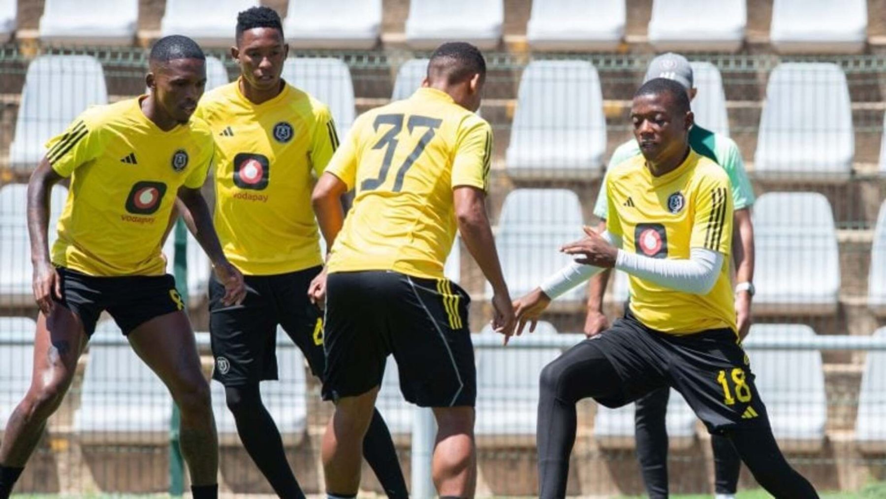 Thabang Monare with Thalente Mbatha during Orlando Pirates training session