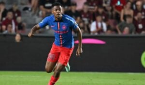 Siyabonga Ngezana in action for FCSB in the league
