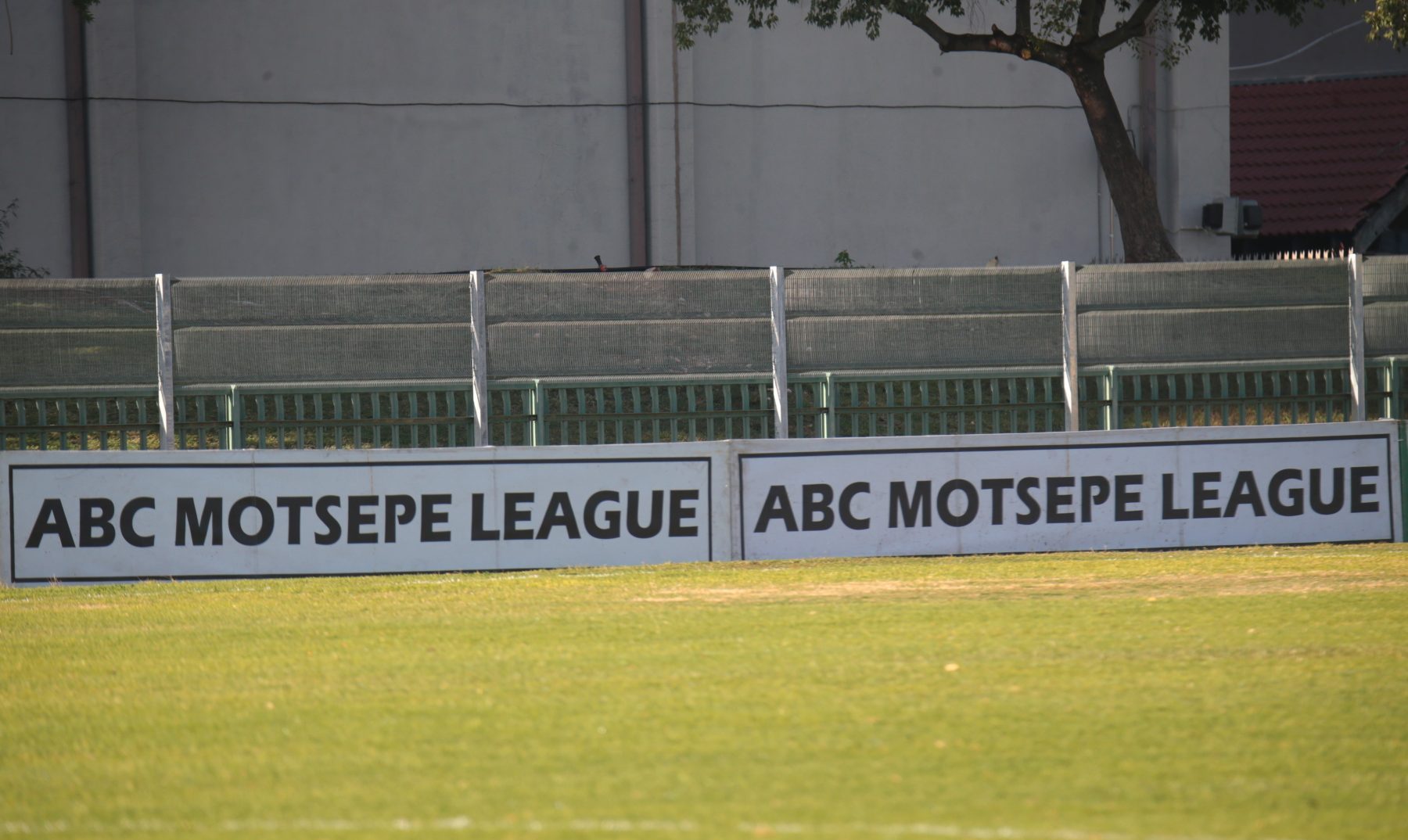 Players from SAFA Limpopo ABC Motsepe League club Musina United were left traumatized after being robbed at gunpoint at their clubhouse in Musina on Wednesday.