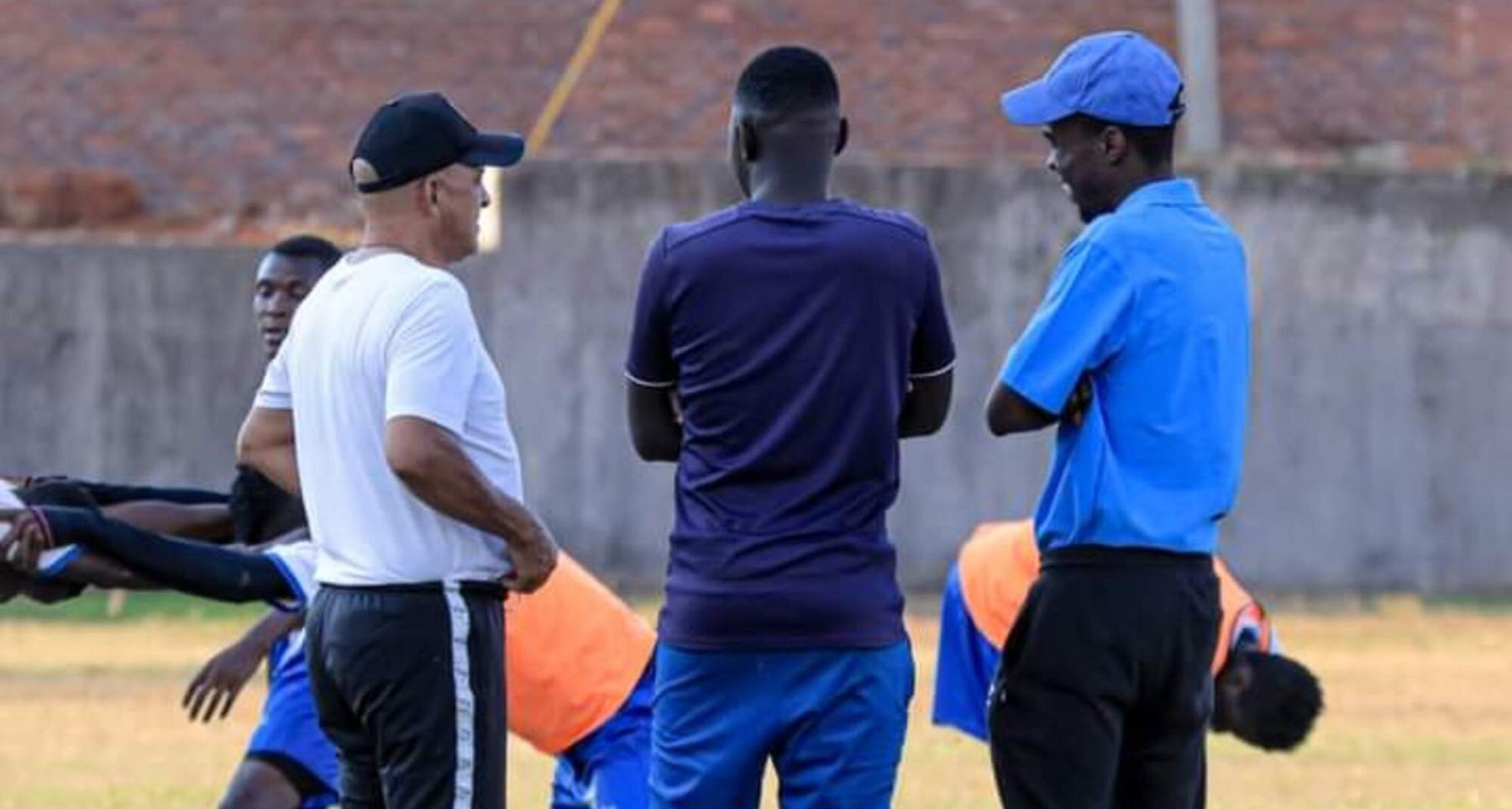 Coach Owen Da Gama during Vondwe XI Bullets training session