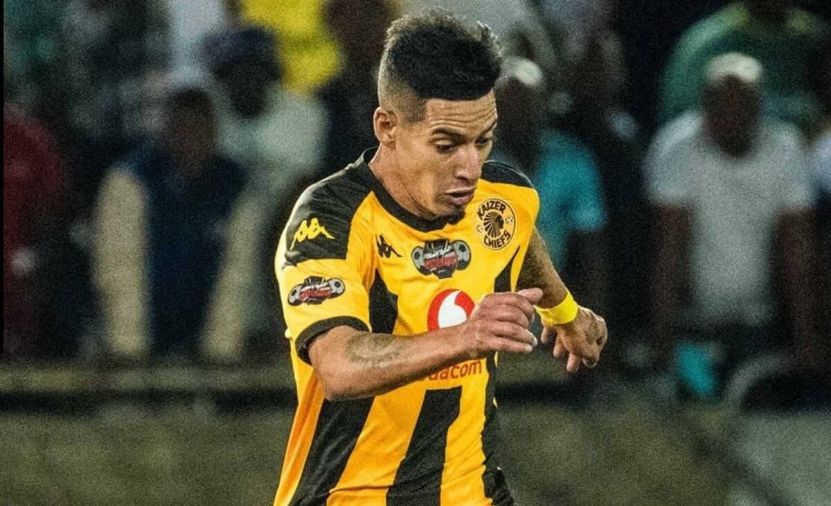 Chiefs thump 10-man SuperSport to book Carling KO quarterfinal spot