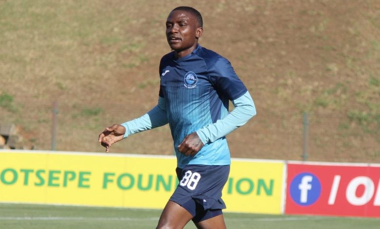 Ntsako Makhubela training with Durban City