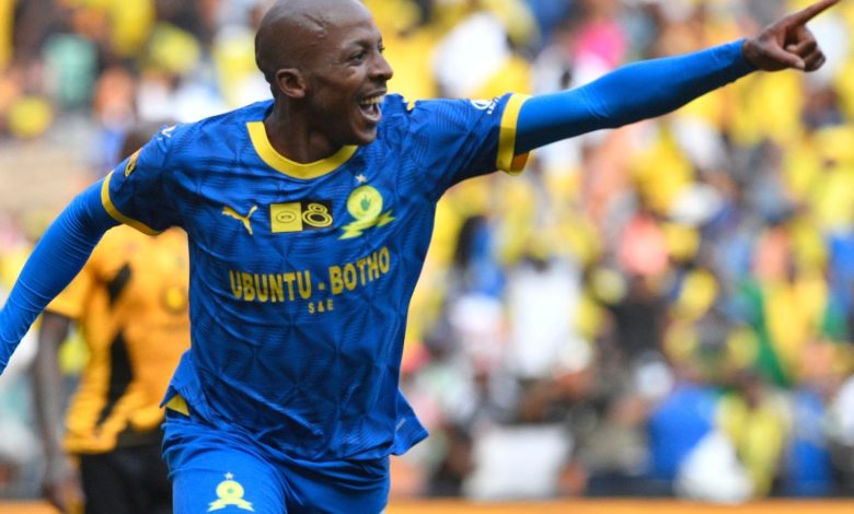 Khuliso Mudau of Mamelodi Sundowns celebrating a goal