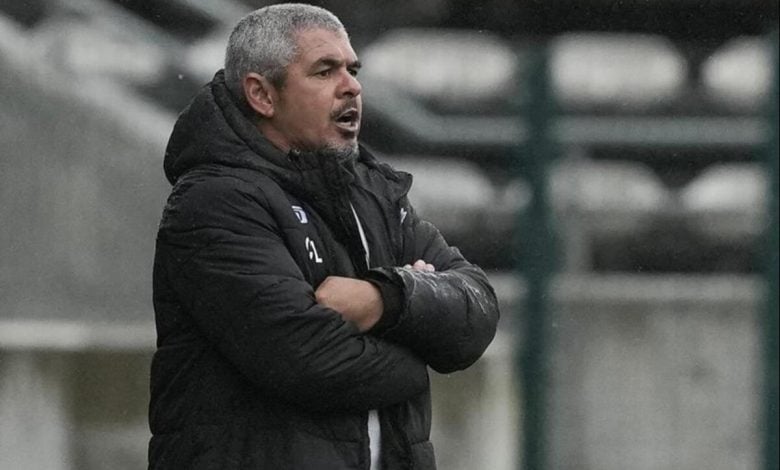 Clinton Larsen on the touchline during a game