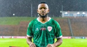 Sekhukhune United coach Lehlohonolo Seema has revealed the kind gesture by on-loan midfielder Sipho Mbule to his teammates after his recent Carling Knockout Man of the Match award.