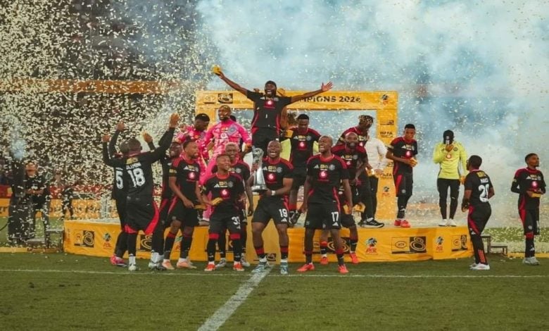 Retired footballer Aubrey Ngoma has revealed the stark contrast between Mamelodi Sundowns and Orlando Pirates in their pursuit for the Betway Premiership title.