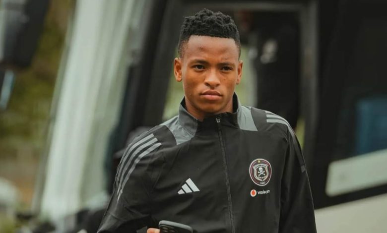 Relebohile Mofokeng arrives for Pirates match