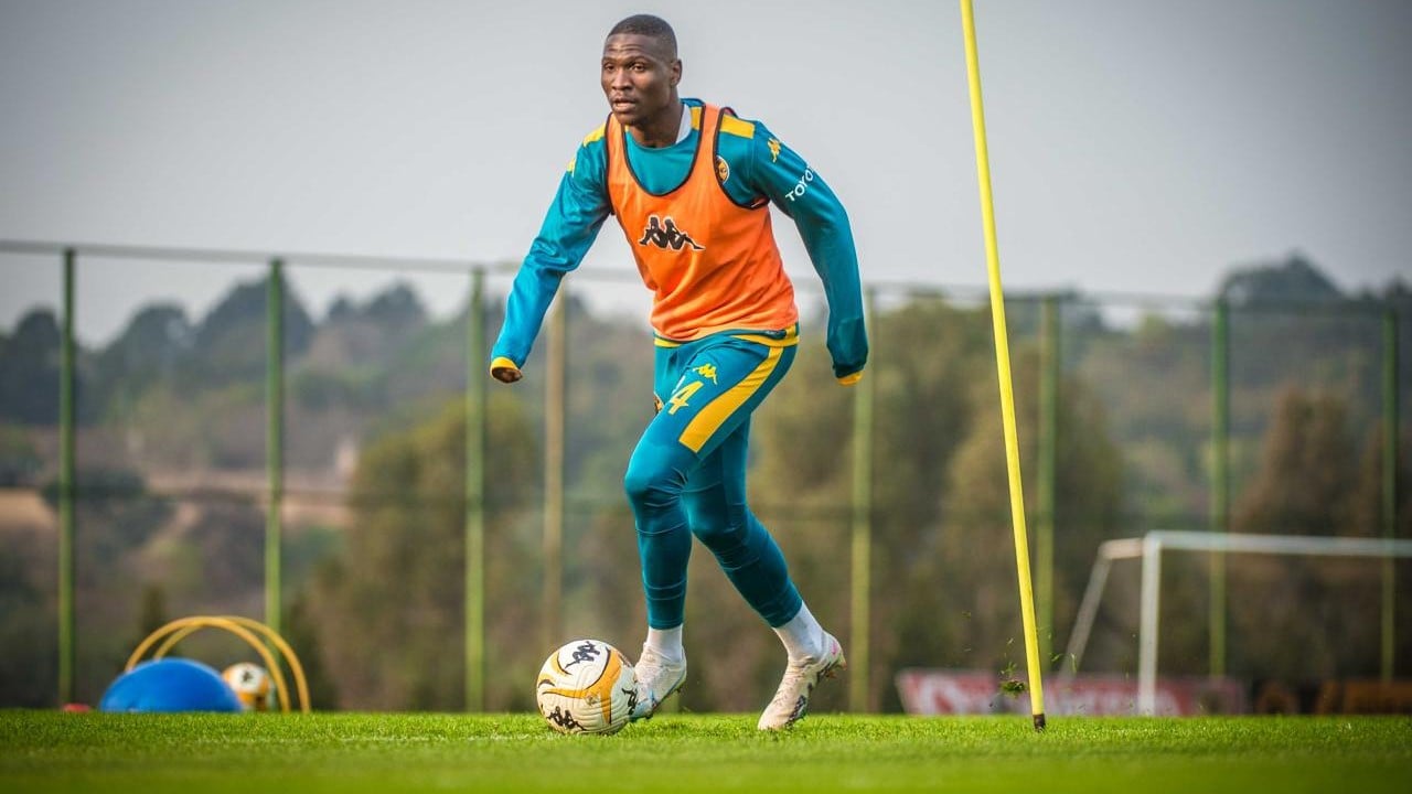 Thatayaone Ditlhokwe during Kaizer Chiefs training