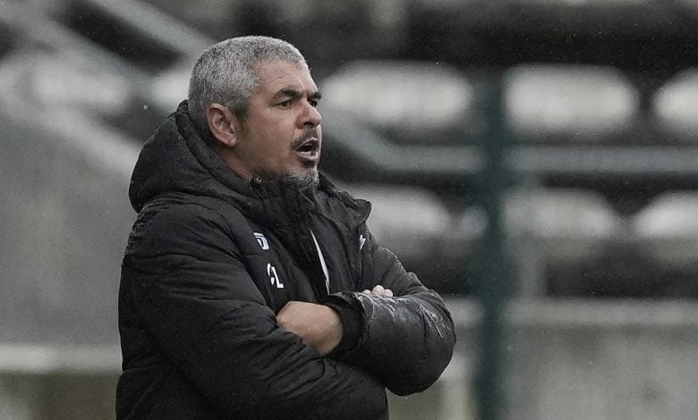 Magesi FC coach Clinton Larsen giving instructions