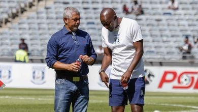 Clinton Larsen speaking with Papi Zothwane ahead of Magesi FC match against Orlando Pirates