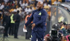 Mamelodi Sundowns coach Manqoba Mngqithi giving instructions