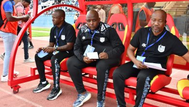 Morena Ramoreboli with his technical team.