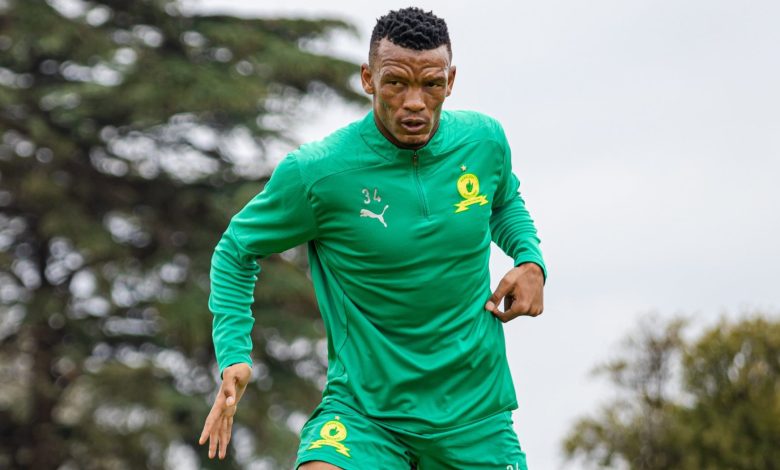 Mothobi Mvala at Mamelodi Sundowns training