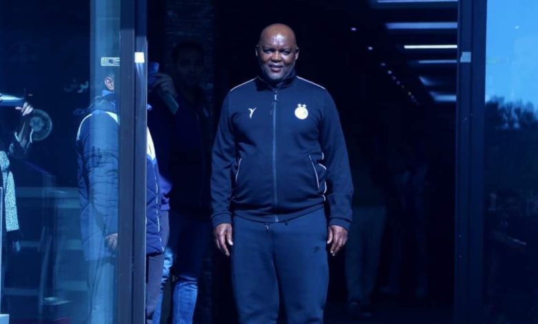 Pitso Mosimane at Esteghlal FC training