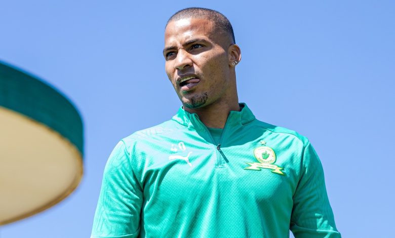 Rivaldo Coetzee at Mamelodi Sundowns training session