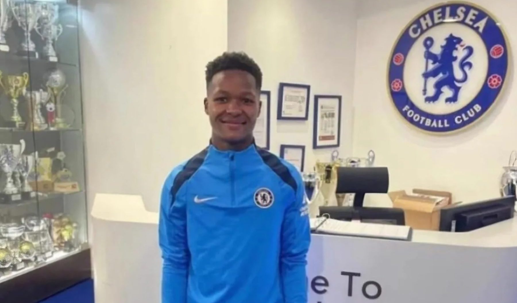 Former Chelsea FC youth player Masilo Modubi has backed Cape Town City youngster Emile Witbooi to succeed during his trial at the English Premiership club.